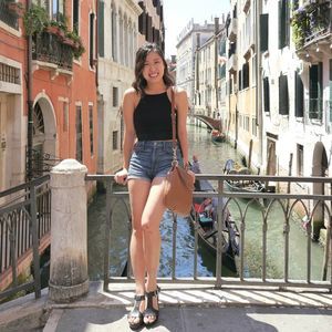 Meet your Posher, Stephanie